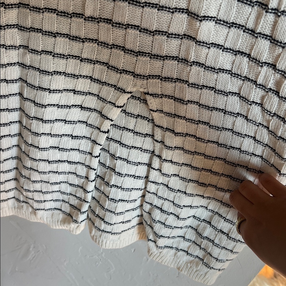 Freshman Black and White Striped Pencil Skirt - Picture 5 of 6